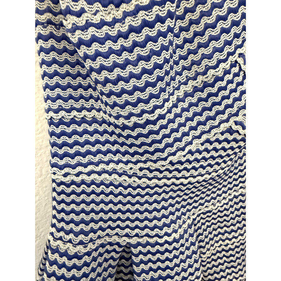 AKIRA Chicago Dress Womens Medium Blue Strapless Fit & Flare Textured Chevron - Picture 4 of 7